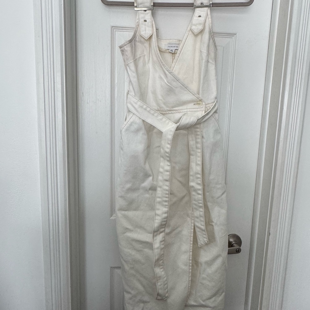 Elegant White Sleeveless Denim Dress